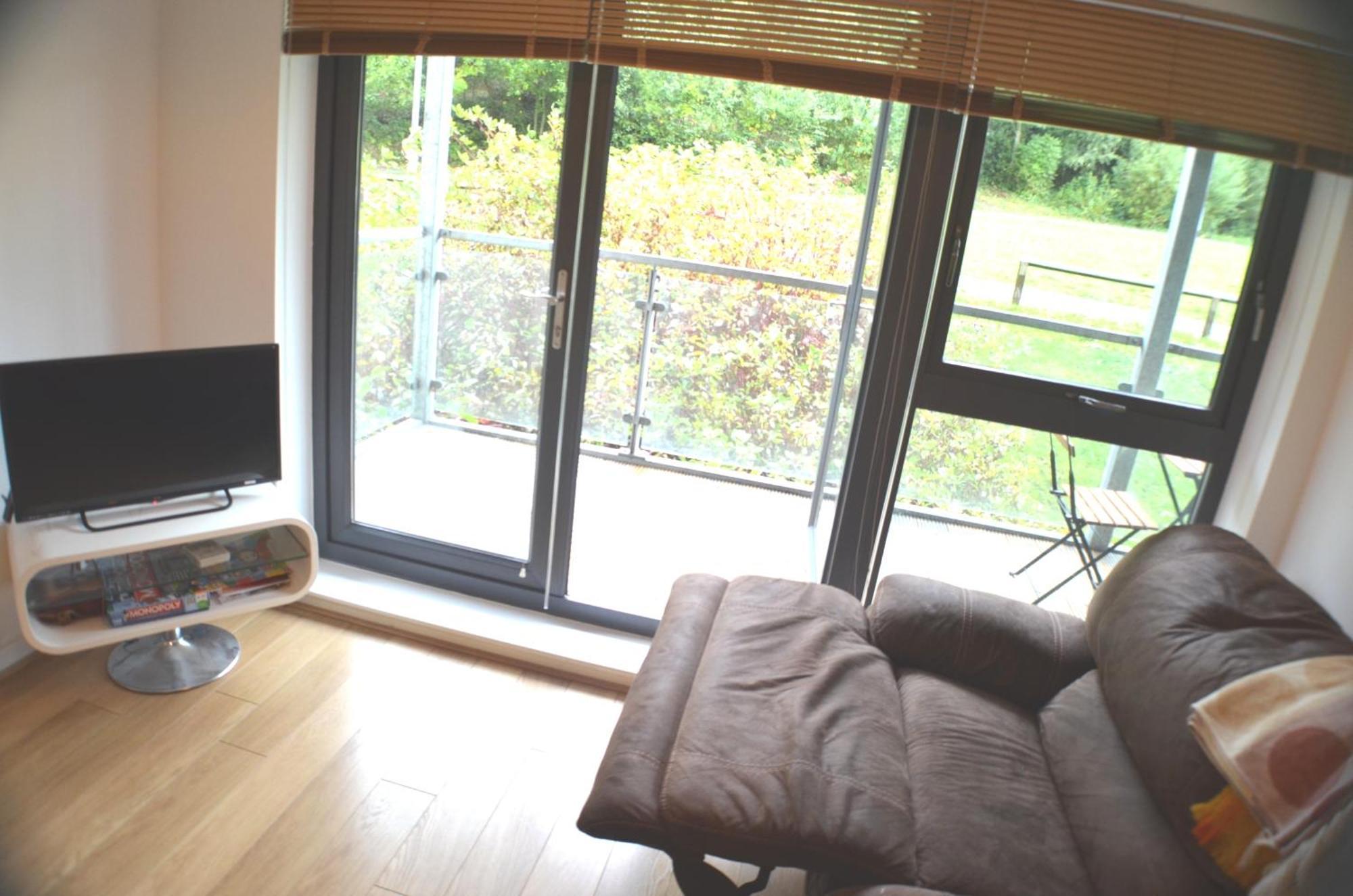 Brentwood Town Retreat - Large 2 Bedroom Apartment Exterior foto